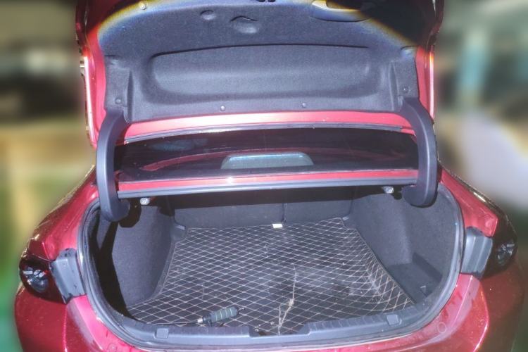 Used Mazda 3 Axela 2020 1.5L Automatic Luxury Version Trunk