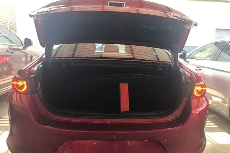 Used Mazda 3 Axela 2020 2.0L Automatic Zhiya Edition Trunk