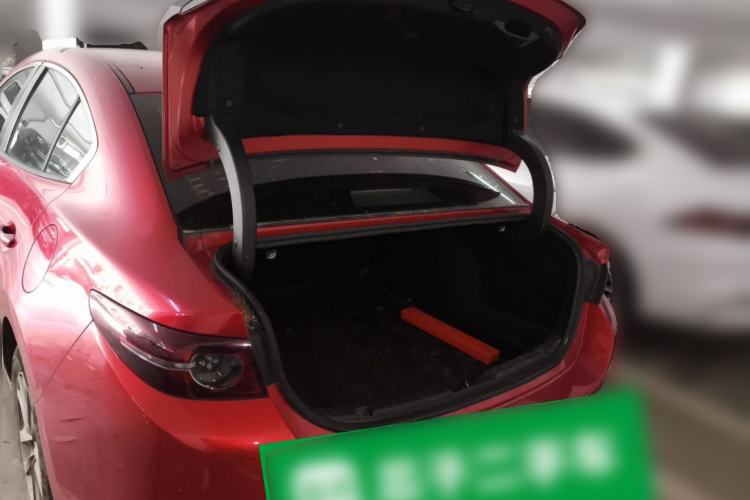 Used Mazda 3 Axela 2020 1.5L Automatic Luxury Version Trunk