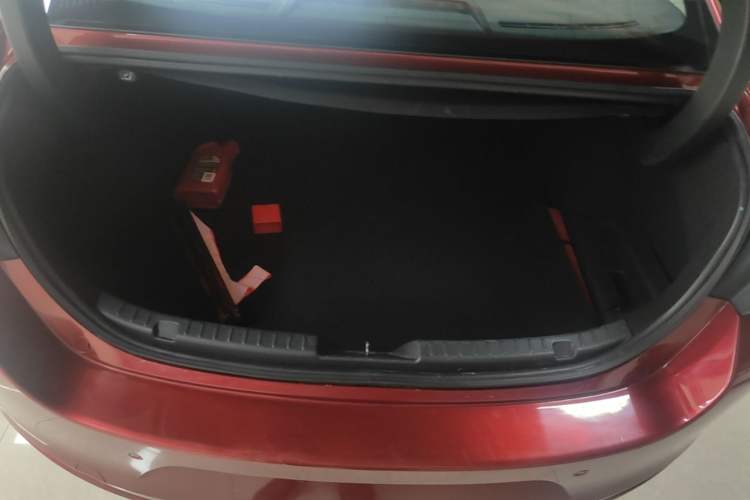 Used Mazda 3 Axela 2020 2.0L Automatic Luxury Version Trunk
