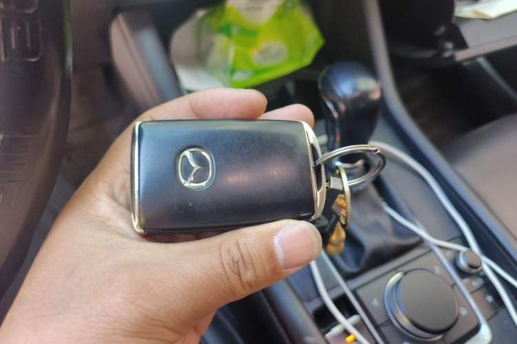 Used Mazda 3 Axela 2020 1.5L Automatic Luxury Version Vehicle Key