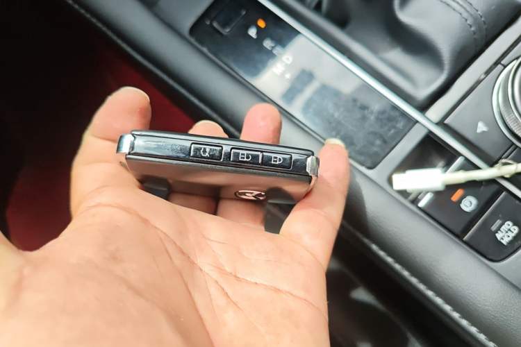 Used Mazda 3 Axela 2020 1.5L Automatic Luxury Version Vehicle Key