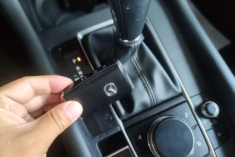 Used Mazda 3 Axela 2020 1.5L Automatic Luxury Version Vehicle Key