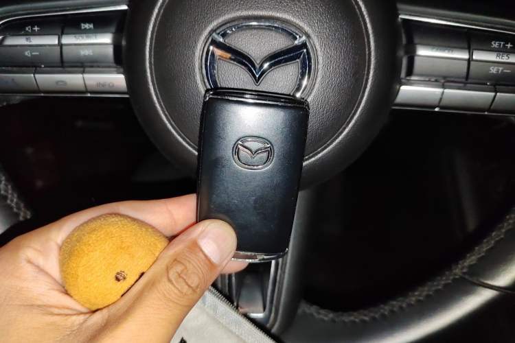 Used Mazda 3 Axela 2020 2.0L Automatic Zhiya Edition Vehicle Key