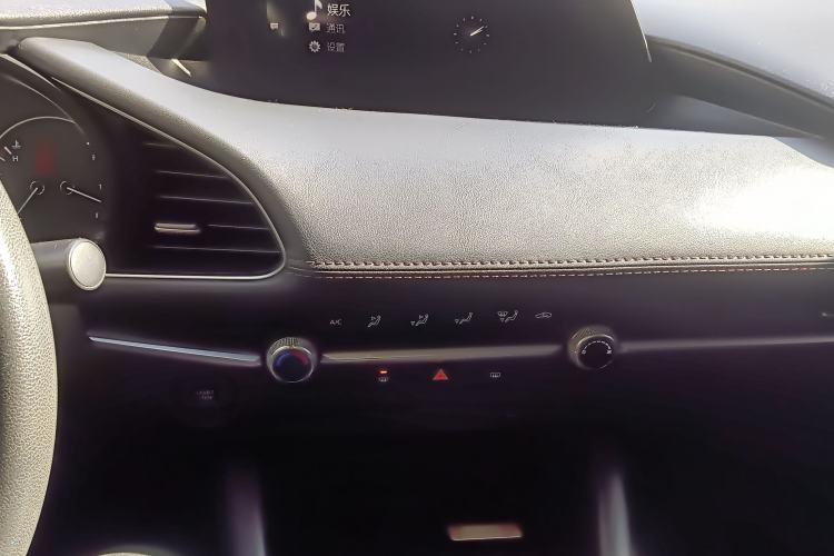 Used Mazda 3 Axela 2020 1.5L Automatic Zhiyue Sunroof Version Audio And AC Panel