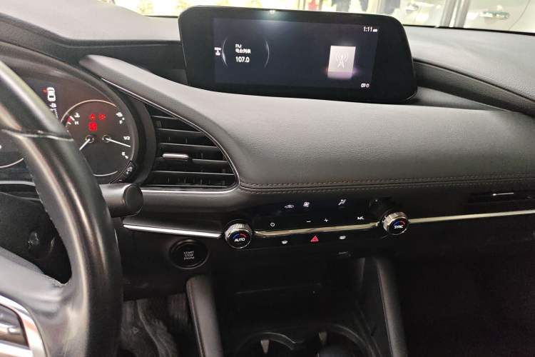 Used Mazda 3 Axela 2020 2.0L Automatic Zhiya Edition Audio And AC Panel