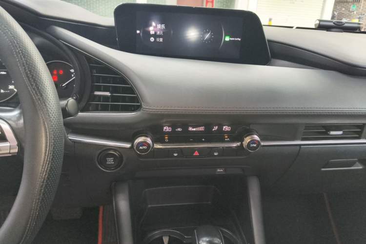 Used Mazda 3 Axela 2020 2.0L Automatic Zhiya Edition Audio And AC Panel
