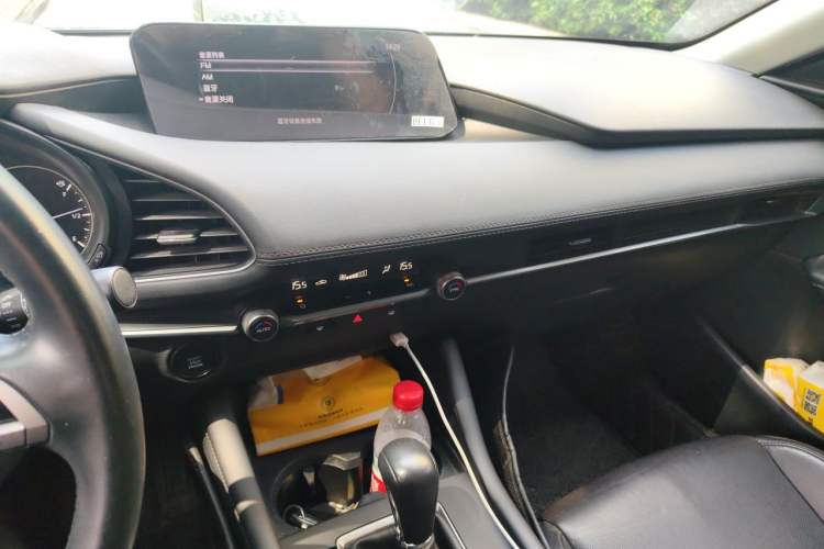 Used Mazda 3 Axela 2020 1.5L Automatic Luxury Version Audio And AC Panel