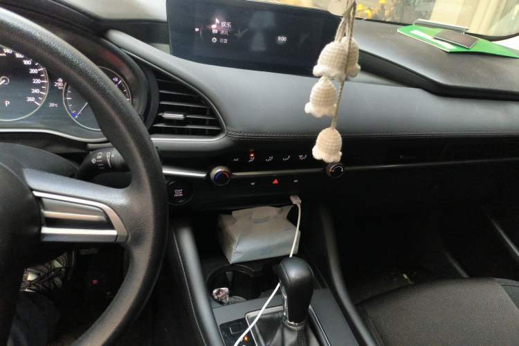 Used Mazda 3 Axela 2020 1.5L Automatic ZhiMei Edition Audio And AC Panel