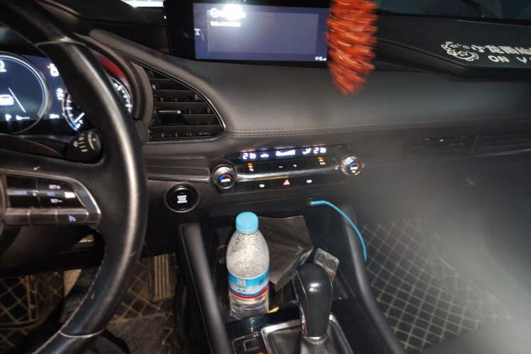 Used Mazda 3 Axela 2020 2.0L Automatic Zhiya Edition Audio And AC Panel