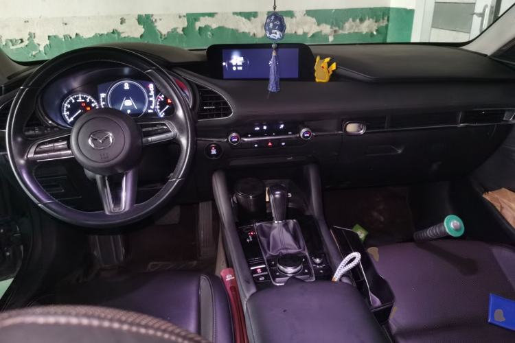 Used Mazda 3 Axela 2020 2.0L Automatic Zhiya Edition Center Console