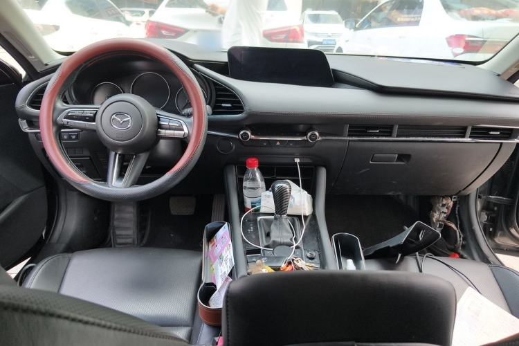 Used Mazda 3 Axela 2020 2.0L Automatic Zhiya Edition Center Console