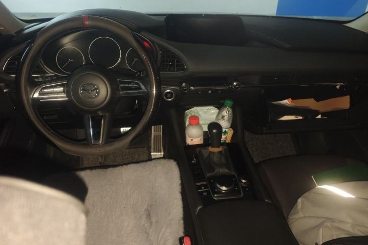 Used Mazda 3 Axela 2020 2.0L Automatic Zhiya Edition Center Console