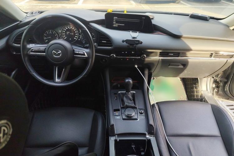 Used Mazda 3 Axela 2020 2.0L Automatic Zhiya Edition Center Console