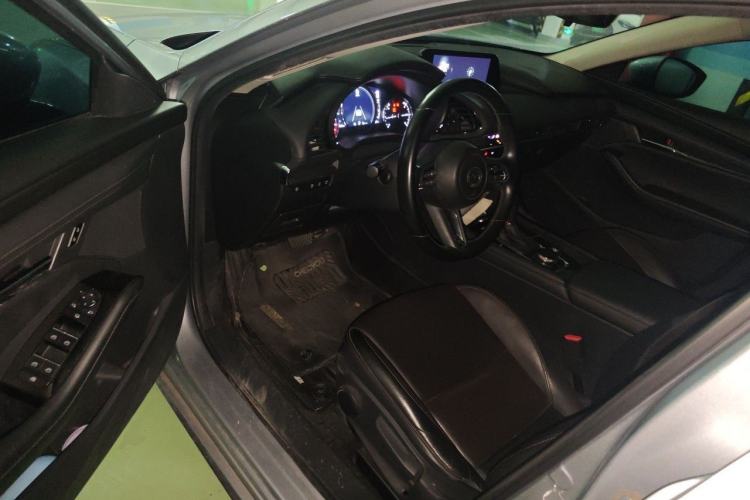 Used Mazda 3 Axela 2020 2.0L Automatic Zhiya Edition Driver Seat