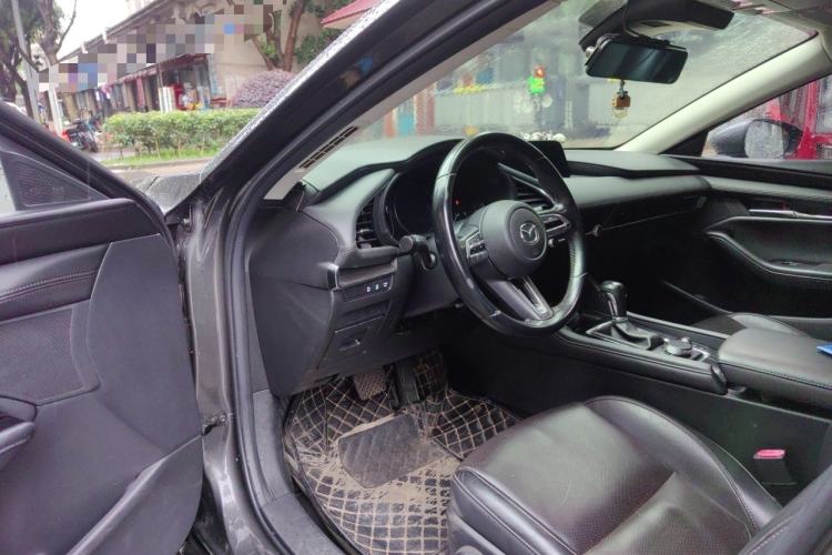 Used Mazda 3 Axela 2020 2.0L Automatic Zhiya Edition Driver Seat