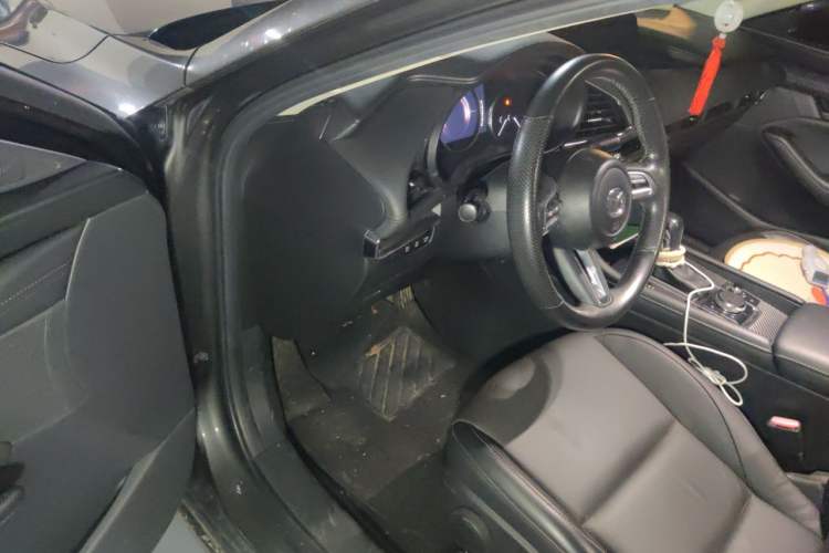 Used Mazda 3 Axela 2020 2.0L Automatic Zhiya Edition Driver Seat