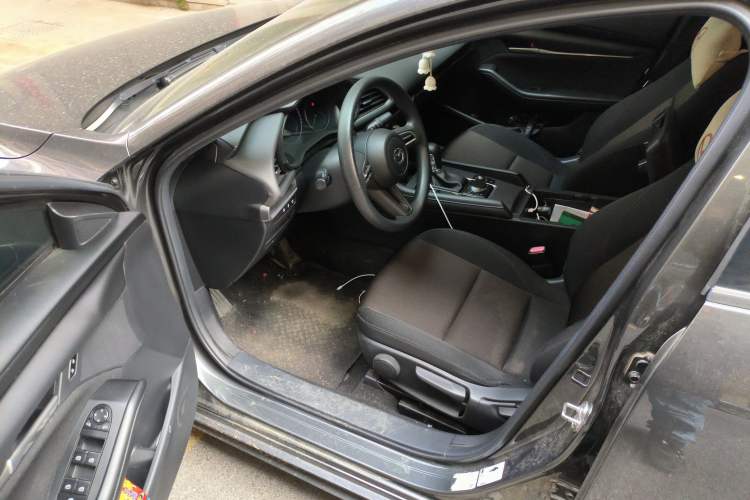 Used Mazda 3 Axela 2020 1.5L Automatic ZhiMei Edition Driver Seat