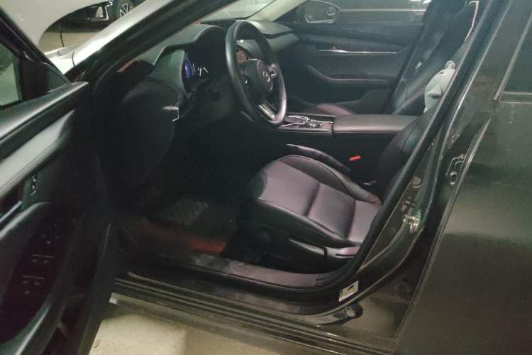 Used Mazda 3 Axela 2020 2.0L Automatic Zhiya Edition Driver Seat