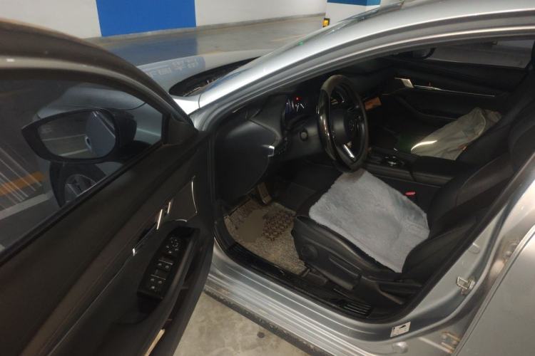 Used Mazda 3 Axela 2020 2.0L Automatic Zhiya Edition Driver Seat