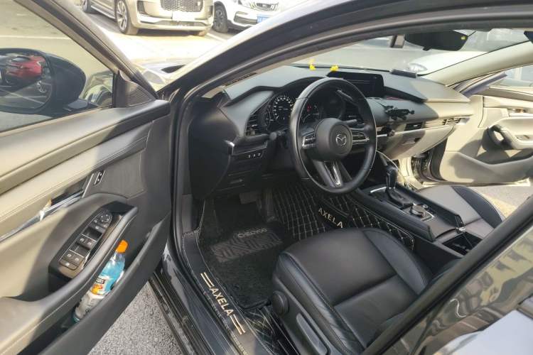 Used Mazda 3 Axela 2020 2.0L Automatic Zhiya Edition Driver Seat
