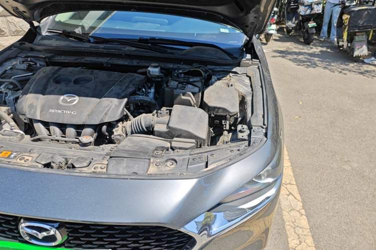 Used Mazda 3 Axela 2020 2.0L Automatic Luxury Version Engine Bay Left
