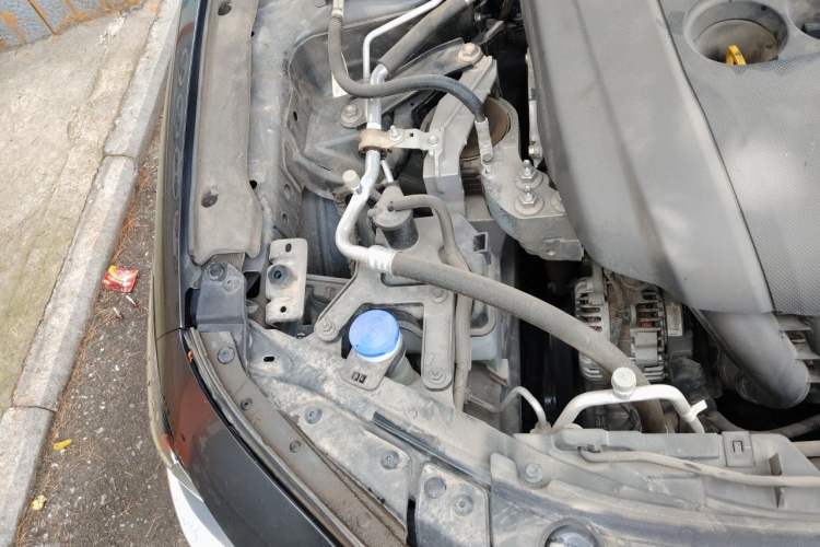 Used Mazda 3 Axela 2020 2.0L Automatic ZhiXuan Edition Engine Bay Right
