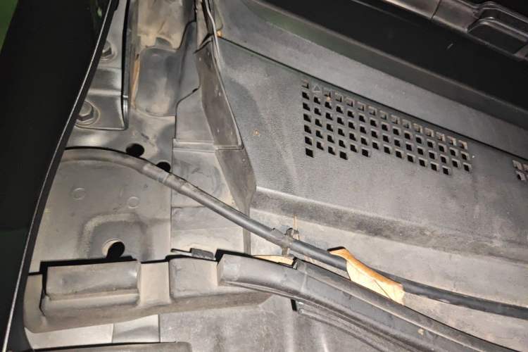 Used Mazda 3 Axela 2020 2.0L Automatic Luxury Version Engine Bay Right