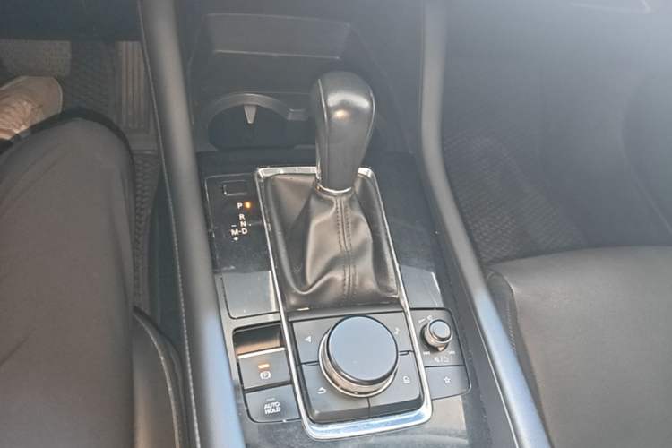 Used Mazda 3 Axela 2020 2.0L Automatic Zhiya Edition Gear Lever