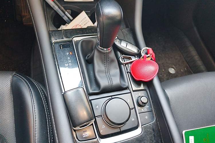 Used Mazda 3 Axela 2020 1.5L Automatic ZhiMei Edition Gear Lever