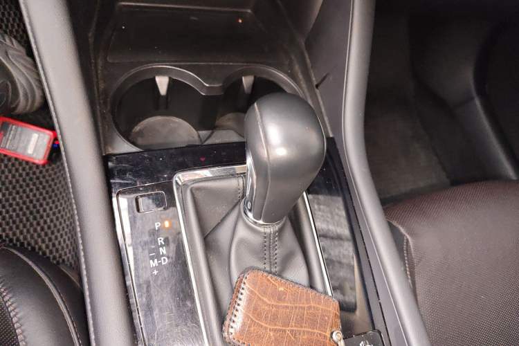 Used Mazda 3 Axela 2020 2.0L Automatic Zhiya Edition Gear Lever