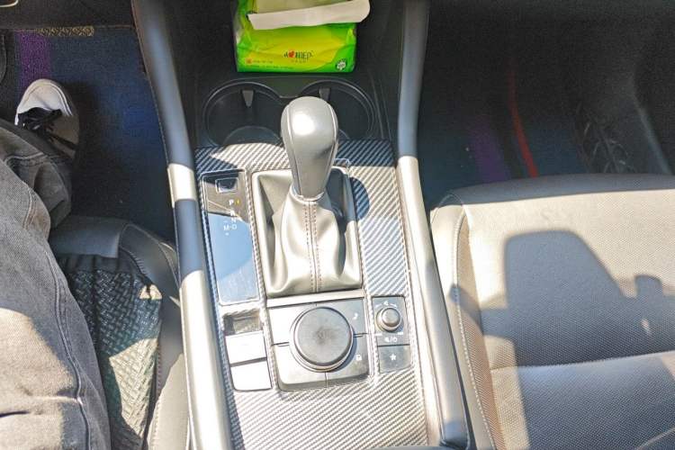 Used Mazda 3 Axela 2020 2.0L Automatic Luxury Version Gear Lever
