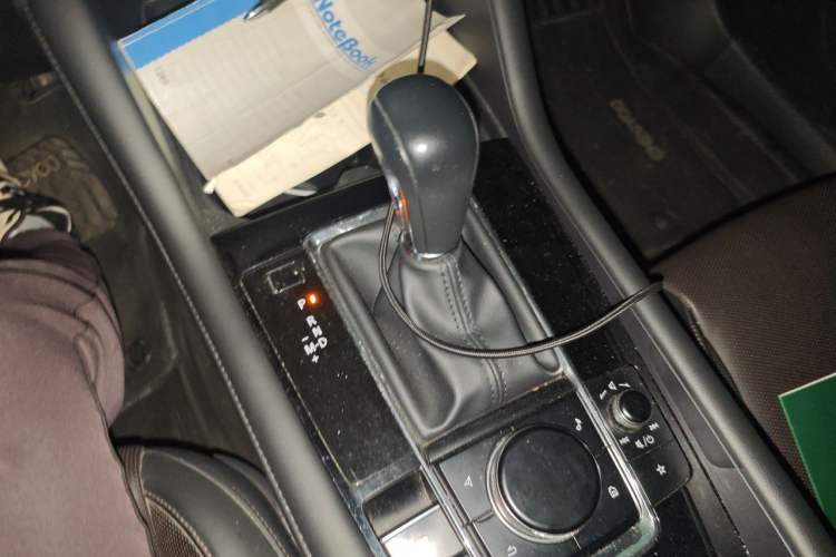 Used Mazda 3 Axela 2020 2.0L Automatic Zhiya Edition Gear Lever