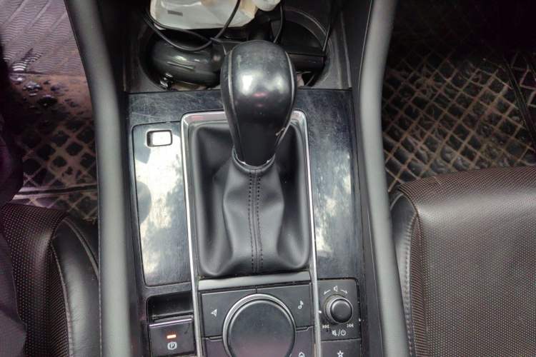 Used Mazda 3 Axela 2020 2.0L Automatic Zhiya Edition Gear Lever
