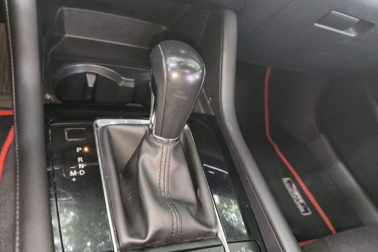 Used Mazda 3 Axela 2020 2.0L Automatic Zhiya Edition Gear Lever