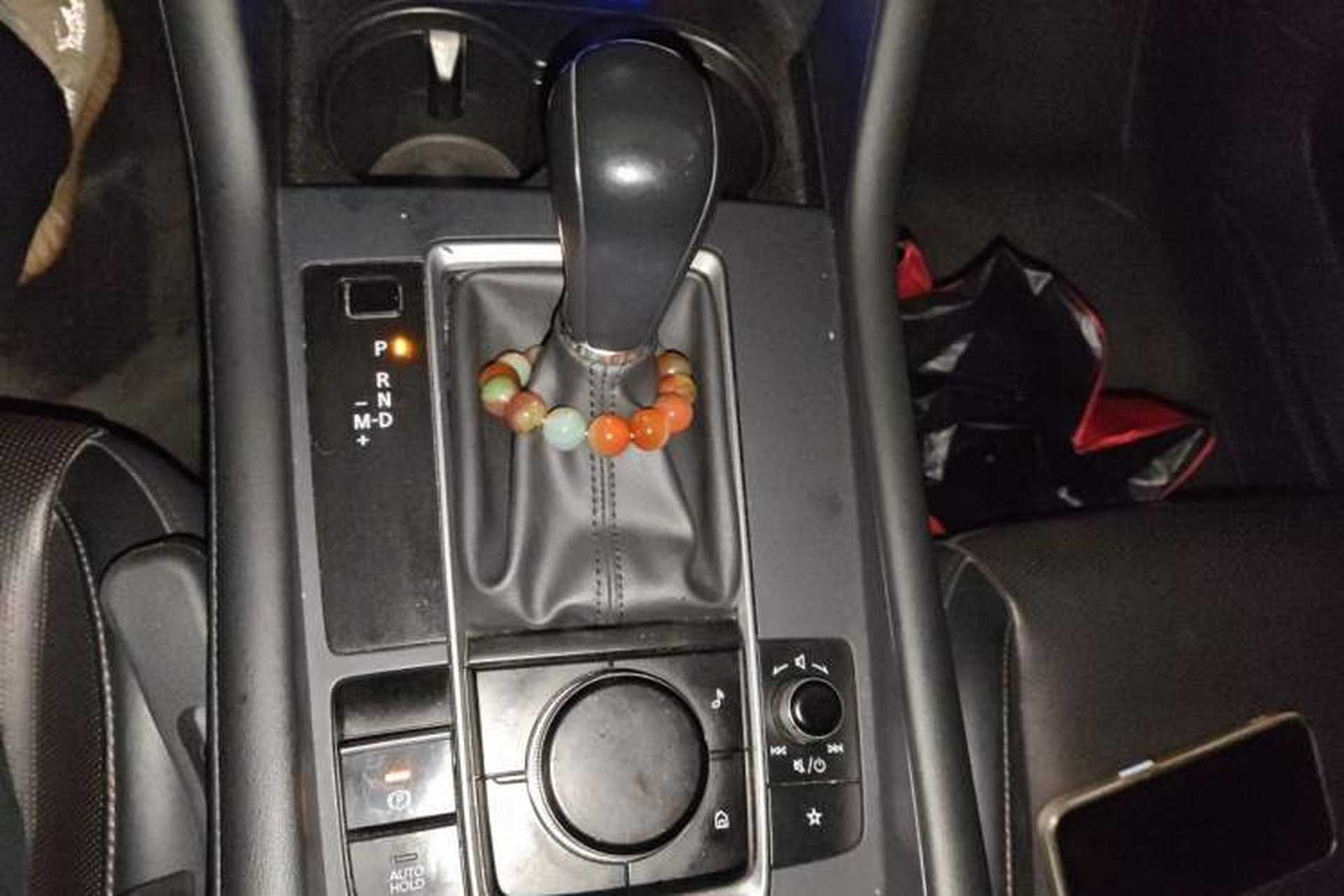 Used Mazda 3 Axela 2020 1.5L Automatic Luxury Version Gear Lever