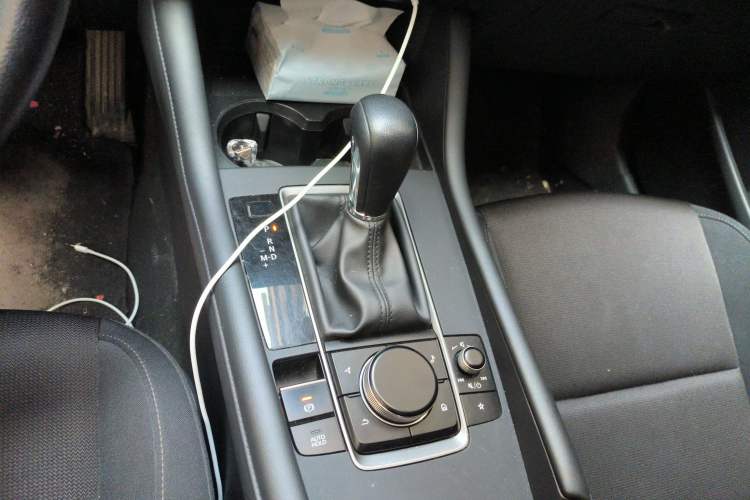 Used Mazda 3 Axela 2020 1.5L Automatic ZhiMei Edition Gear Lever