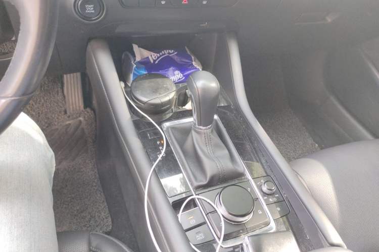 Used Mazda 3 Axela 2020 2.0L Automatic Zhiya Edition Gear Lever