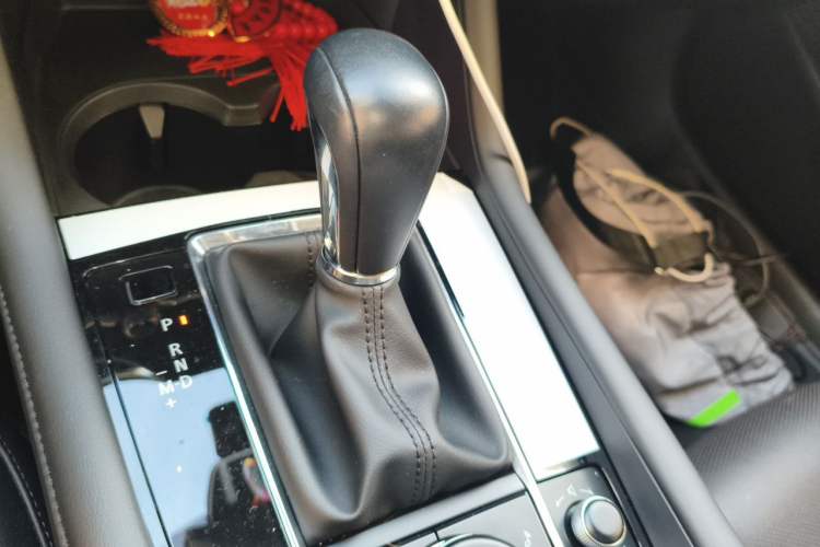 Used Mazda 3 Axela 2020 2.0L Automatic Zhiya Edition Gear Lever