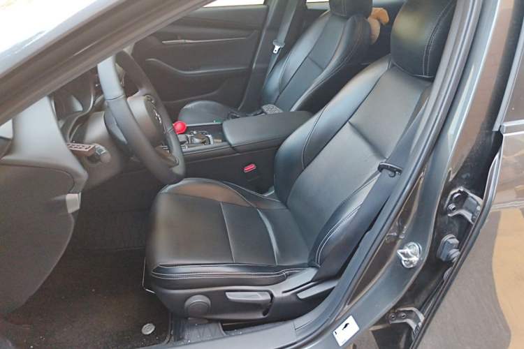 Used Mazda 3 Axela 2020 1.5L Automatic ZhiMei Edition Left Front Seat