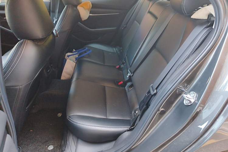 Used Mazda 3 Axela 2020 1.5L Automatic ZhiMei Edition Left Rear Seat