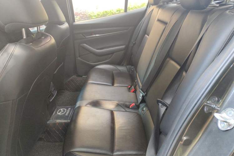 Used Mazda 3 Axela 2020 1.5L Automatic Luxury Version Left Rear Seat