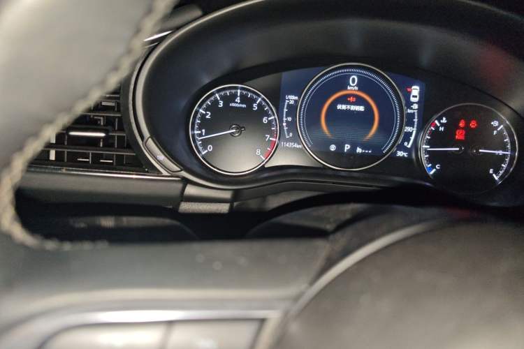 Used Mazda 3 Axela 2020 2.0L Automatic Zhiya Edition Odometer Close Up