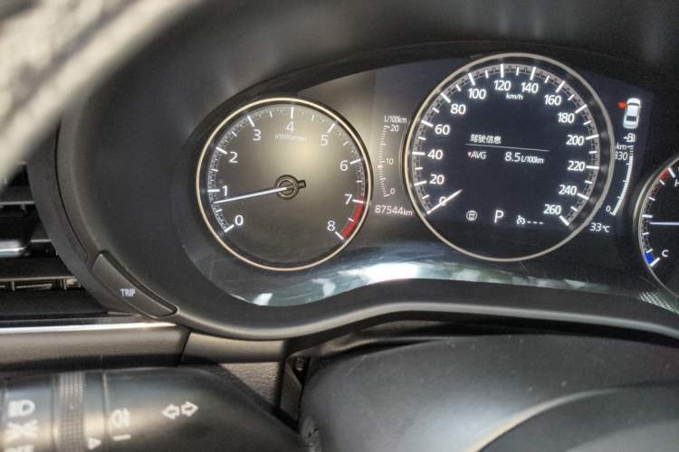 Used Mazda 3 Axela 2020 2.0L Automatic Zhiya Edition Odometer Close Up