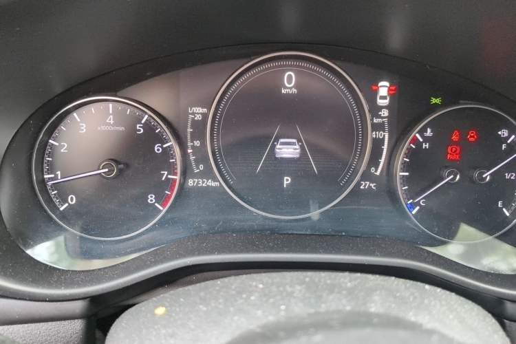 Used Mazda 3 Axela 2020 2.0L Automatic Zhiya Edition Odometer Close Up