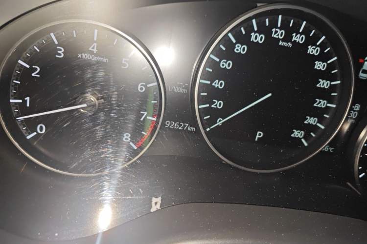 Used Mazda 3 Axela 2020 2.0L Automatic Luxury Version Odometer Close Up