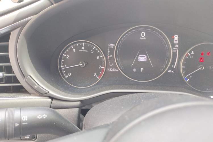Used Mazda 3 Axela 2020 2.0L Automatic Zhiya Edition Odometer Close Up