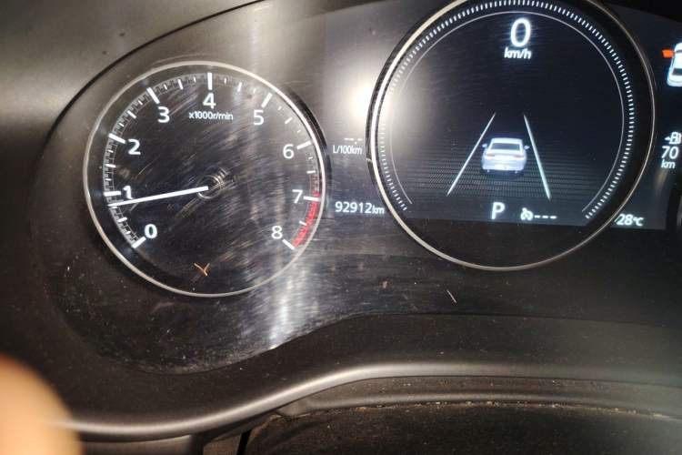 Used Mazda 3 Axela 2020 2.0L Automatic Zhiya Edition Odometer Close Up
