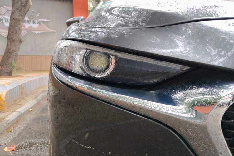 Used Mazda 3 Axela 2020 2.0L Automatic ZhiXuan Edition Right Front Headlight