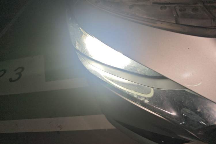Used Mazda 3 Axela 2020 2.0L Automatic Zhiya Edition Right Front Headlight